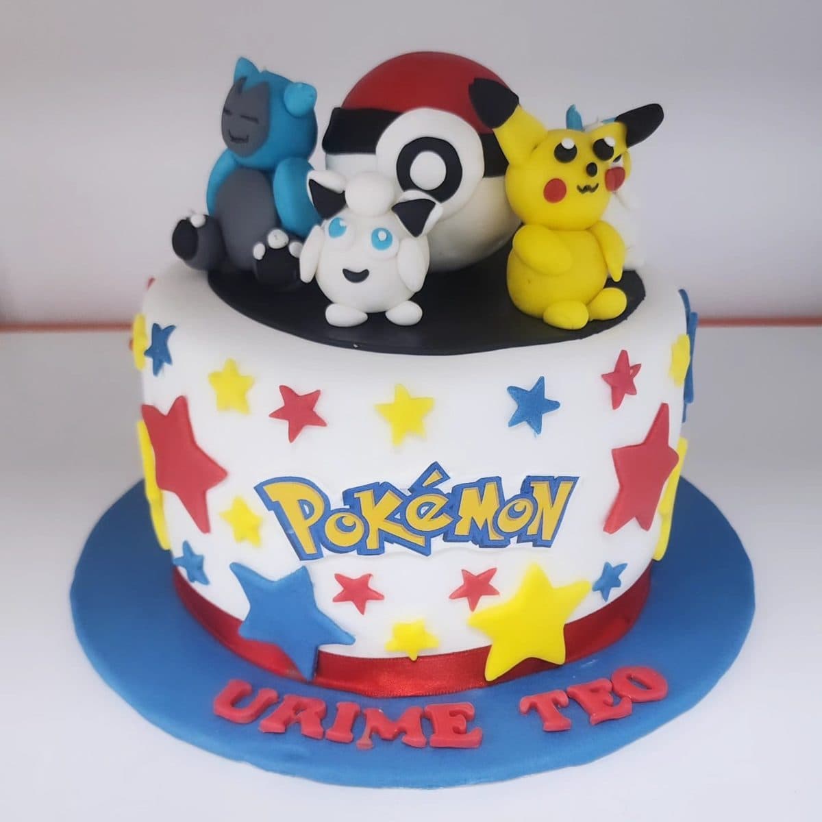 Tortë Pokémon me Pikachu dhe pokeball për ditëlindje fëmijësh