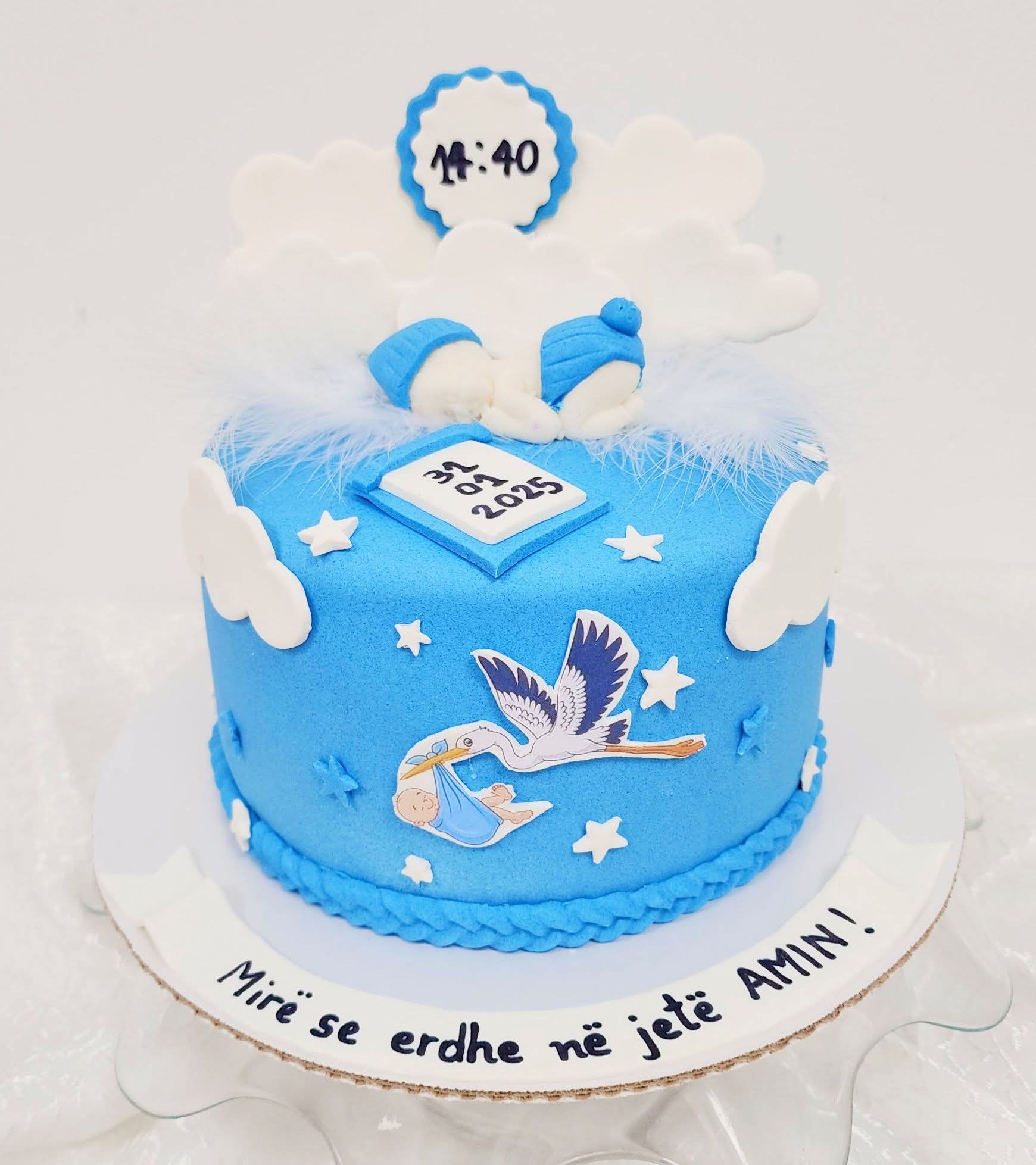 Torte për foshnje me dizajn re dhe lejlek